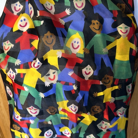 Adorable Scarf with Children Pictures - Picture 2 of 5